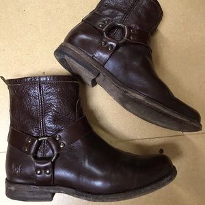 EUC Frye Phillip Harness Ankle Boot